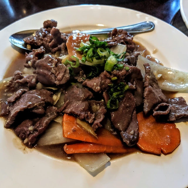 Deluxe vermicelli bowl at Viva Restaurant Winnipeg